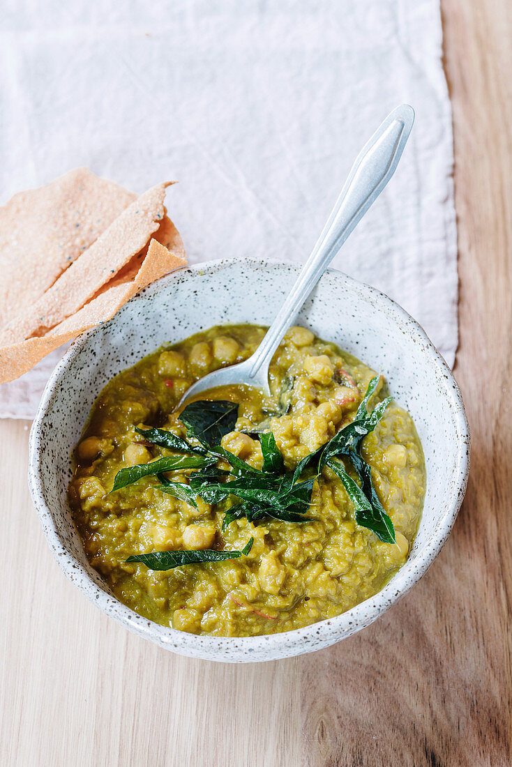 Indian chickpea dhal with papadums