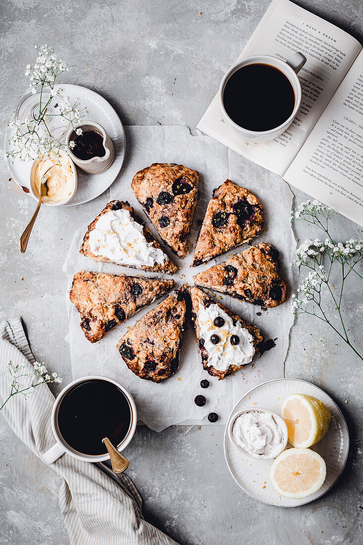 Blueberry-Lemon-Scones (England)