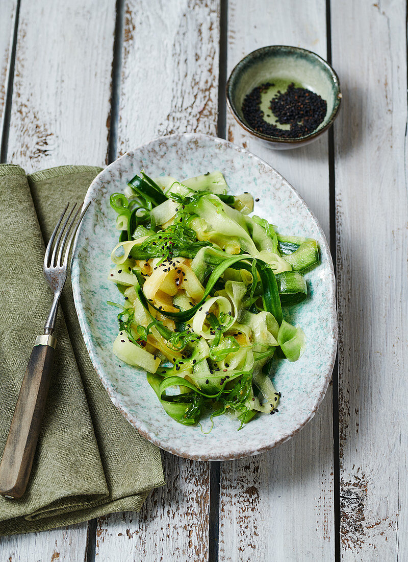 Oriental cucumber salad with wakame