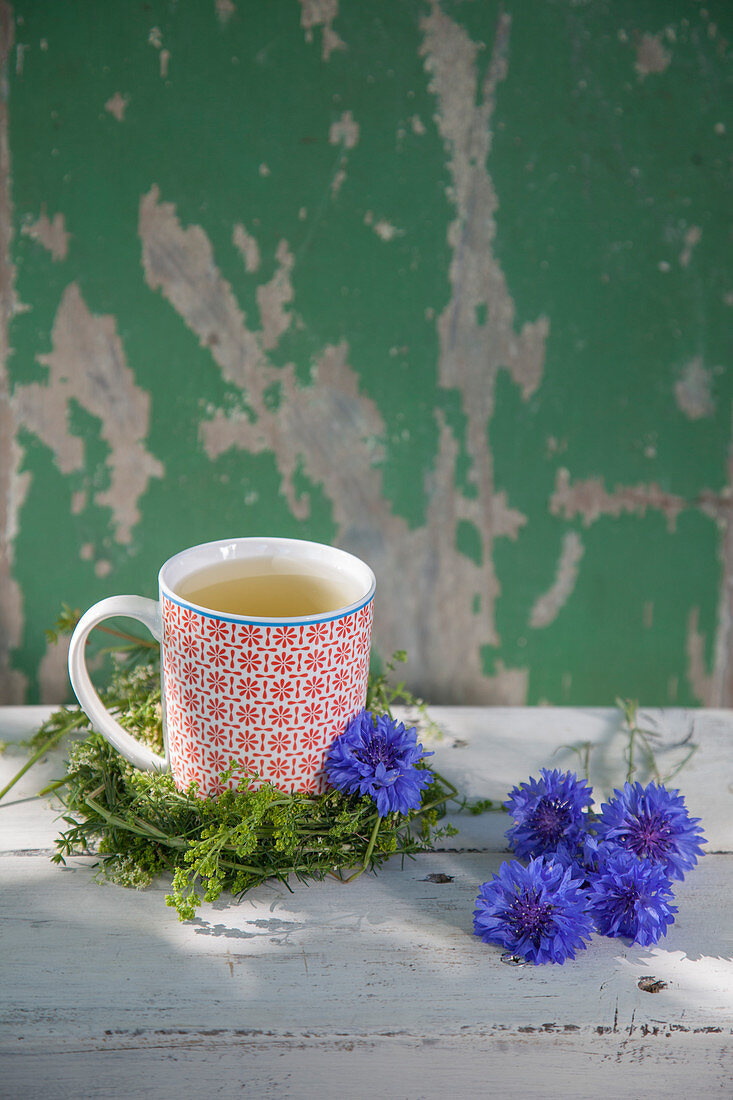 Metabolic tea with cornflowers