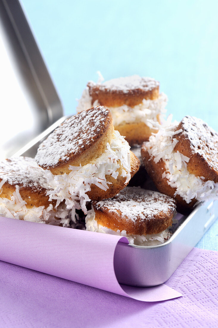 Kokosmuffins mit Cremefüllung