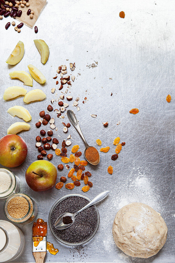 Ingredients for poppy seed apple cake