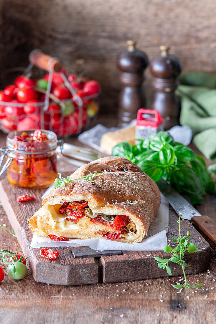 Langsam gebackenes Tomatenbrot