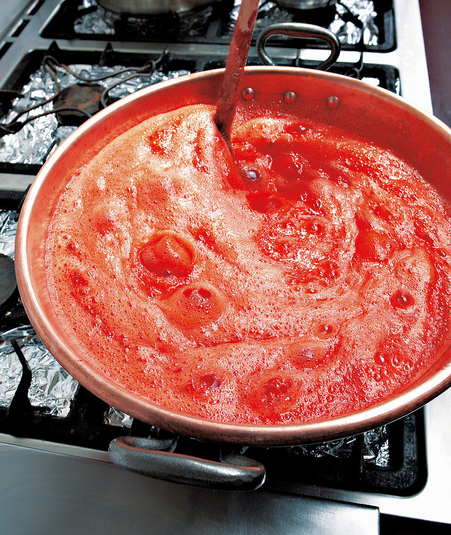 Erdbeermarmelade einkochen