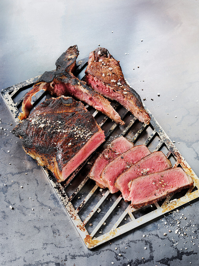 Gebeeftes T-Bone-Steak
