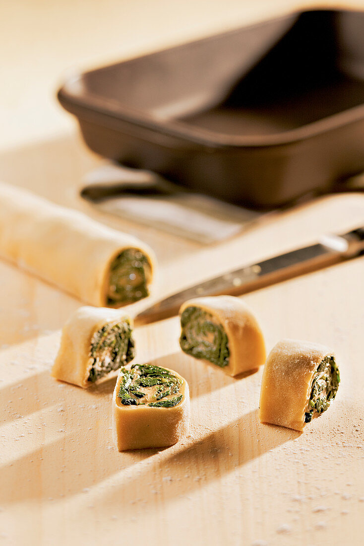 Rocket and spinach rolls