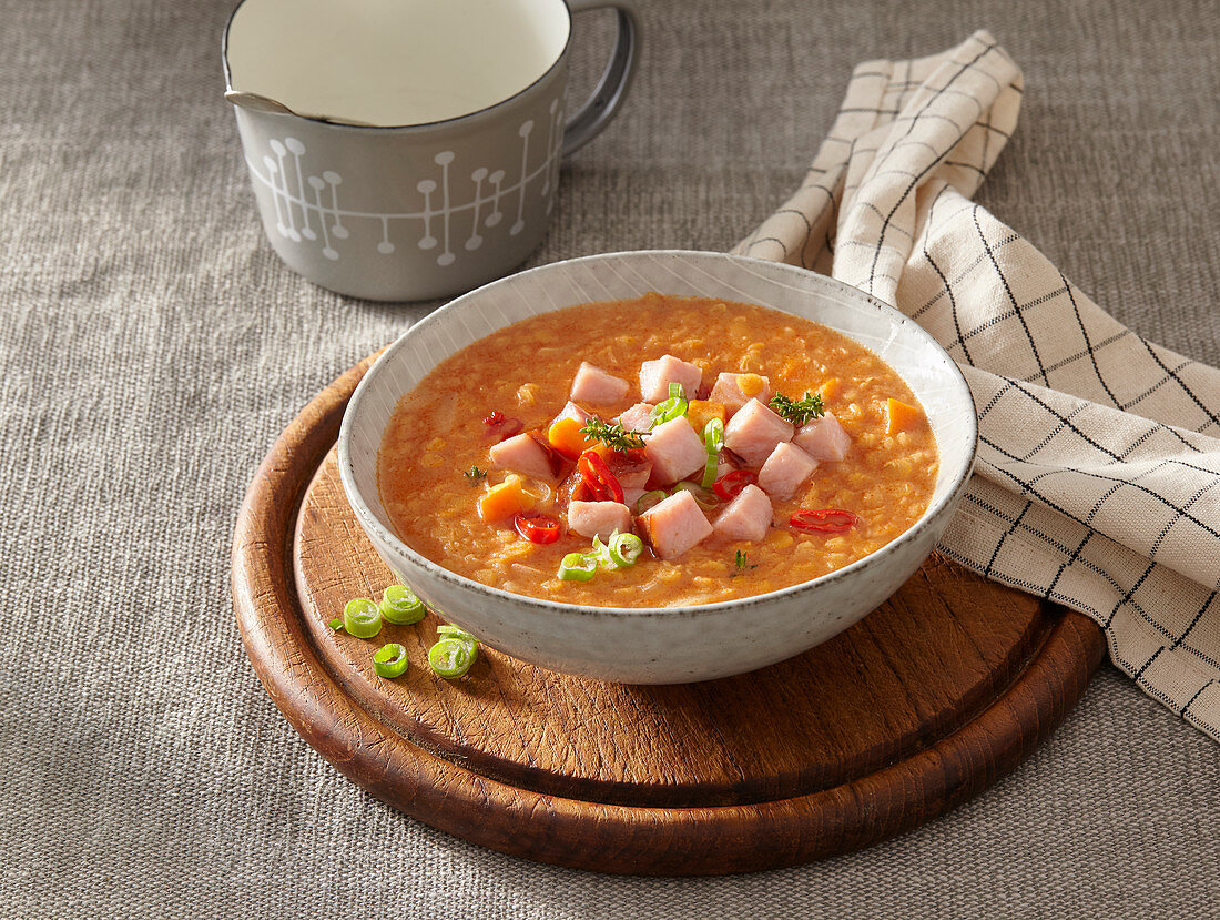 Linsensuppe mit geräuchertem Fleisch