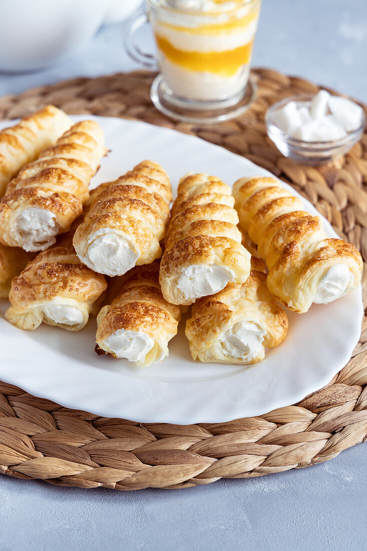 French pastry rolls filled with vanilla mascarpone cream