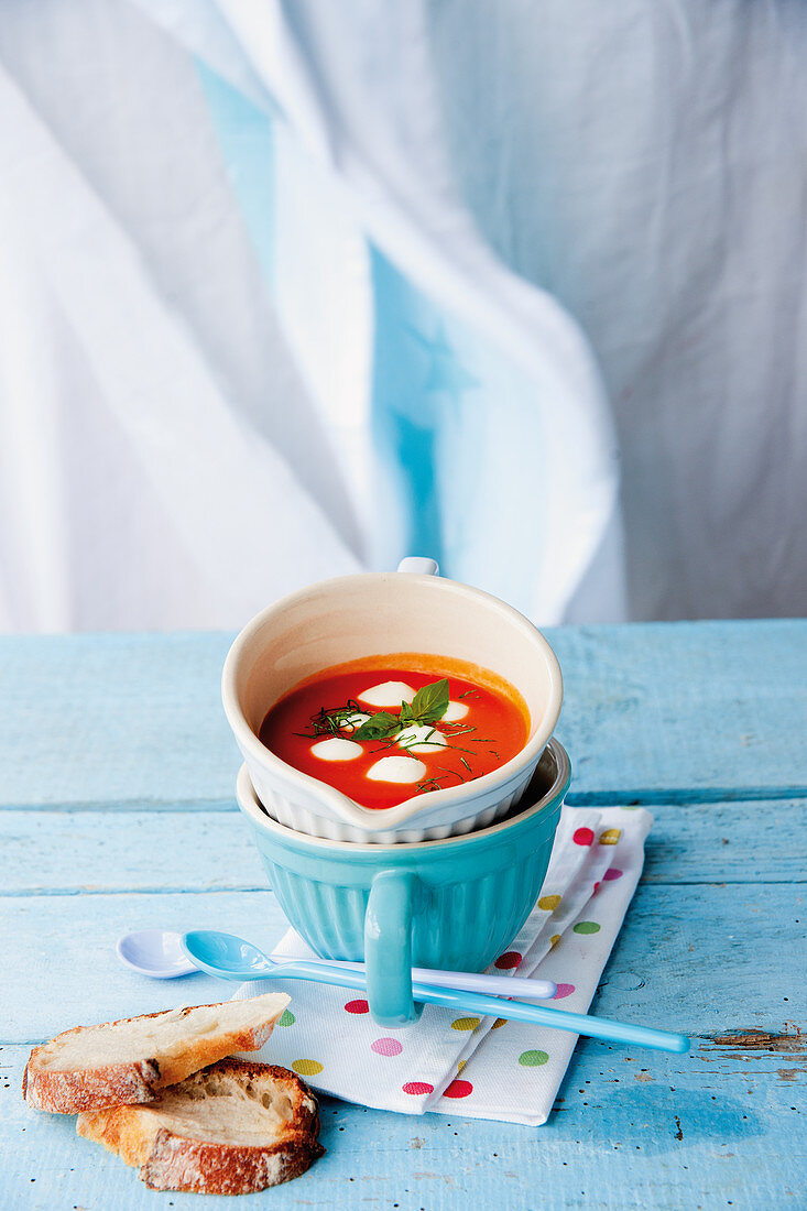 Tomato and mozzarella soup