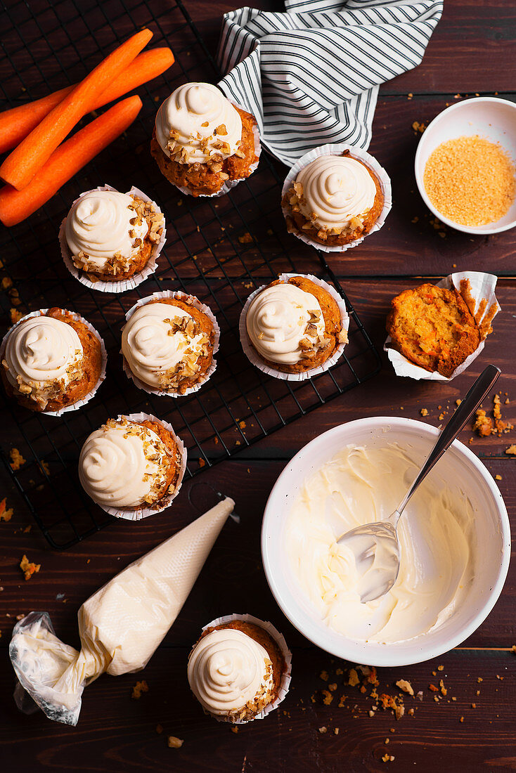 Carrot muffins with whipped cream