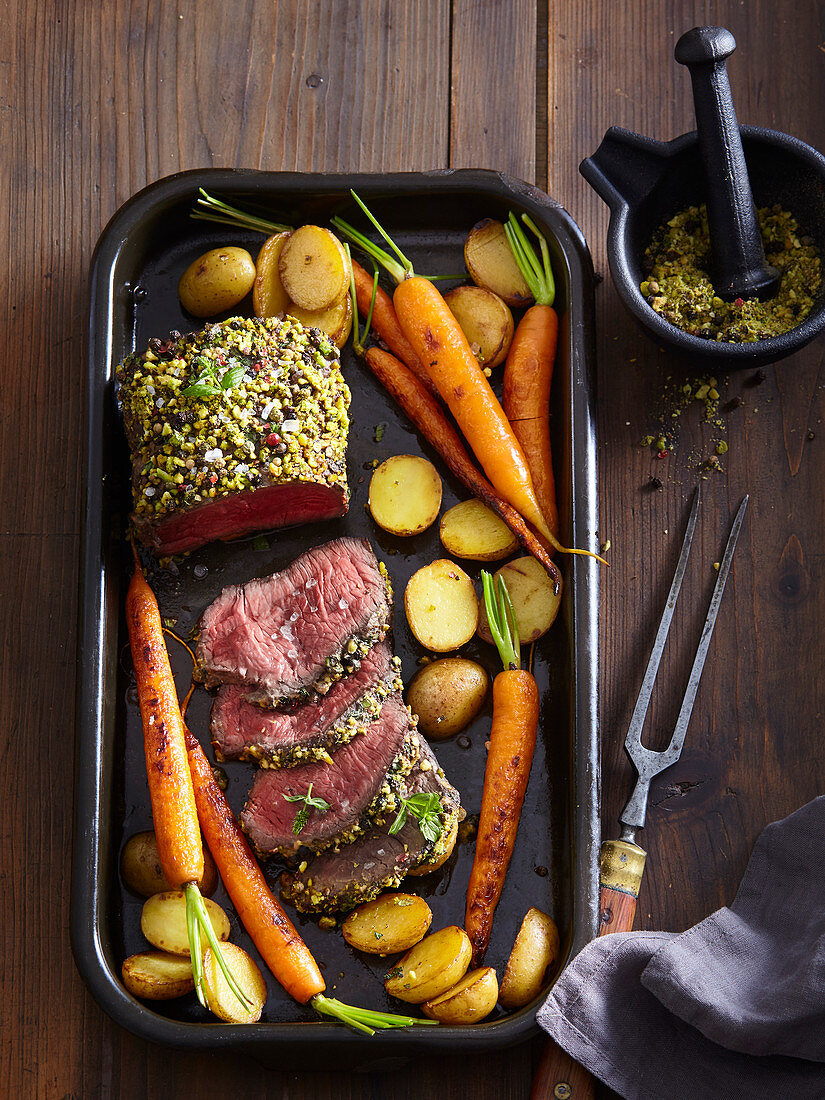 London roast beef with carrots and potatoes