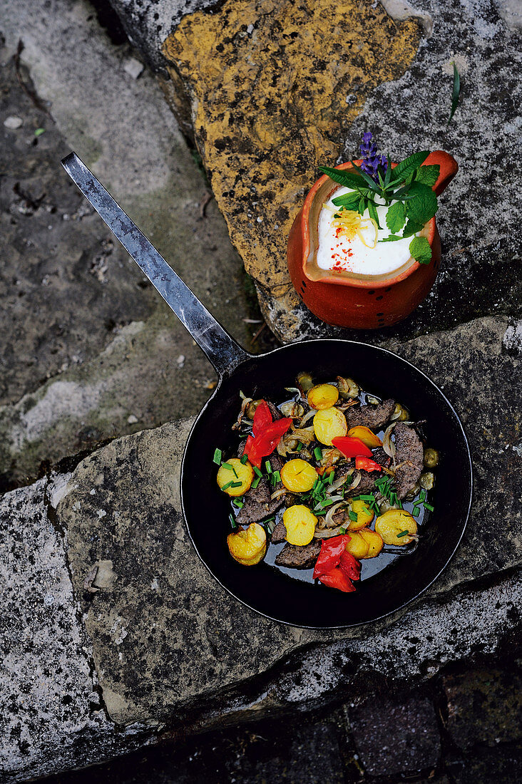 Liver hash and curdled milk with lemon balm