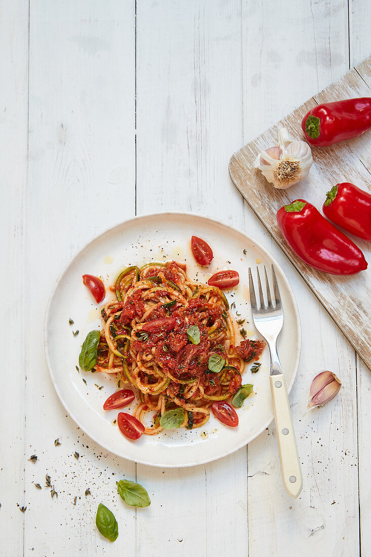 Courgette pasta with an apricot and pepper sauce