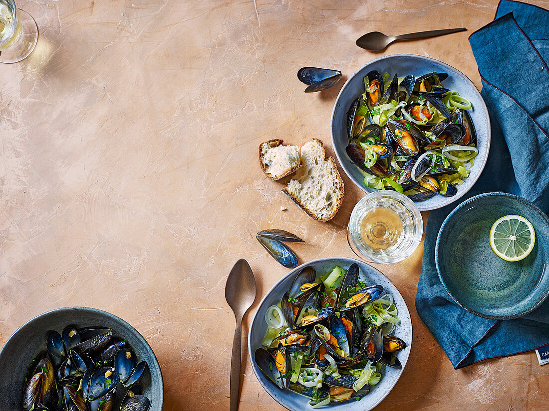 Mussels with leeks and saffron