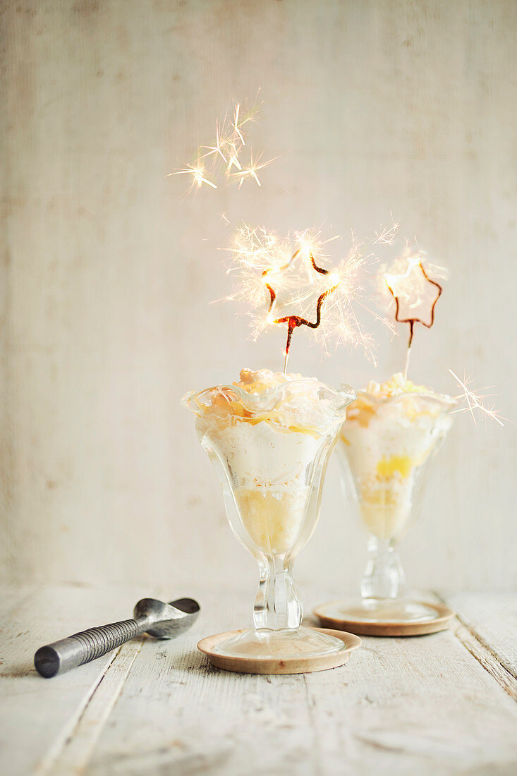 Lemon gin and tonic sundaes