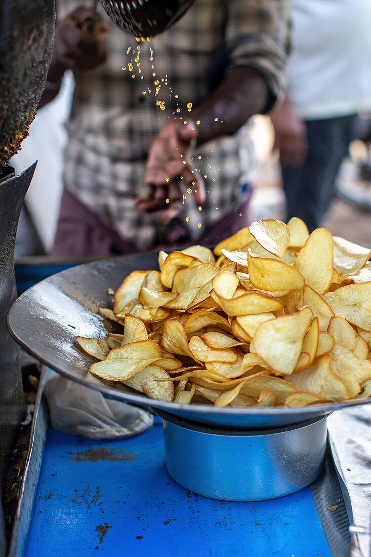 Indische Kartoffelchips auf dem Markt
