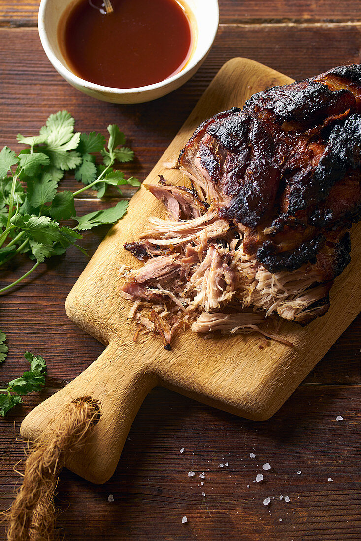 Slow roasted pulled pork with barbecue sauce