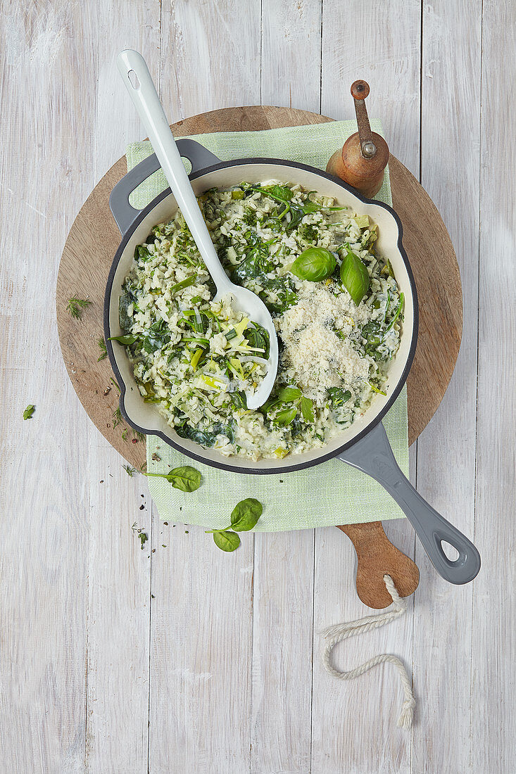 Kräuter-Risotto mit Parmesan