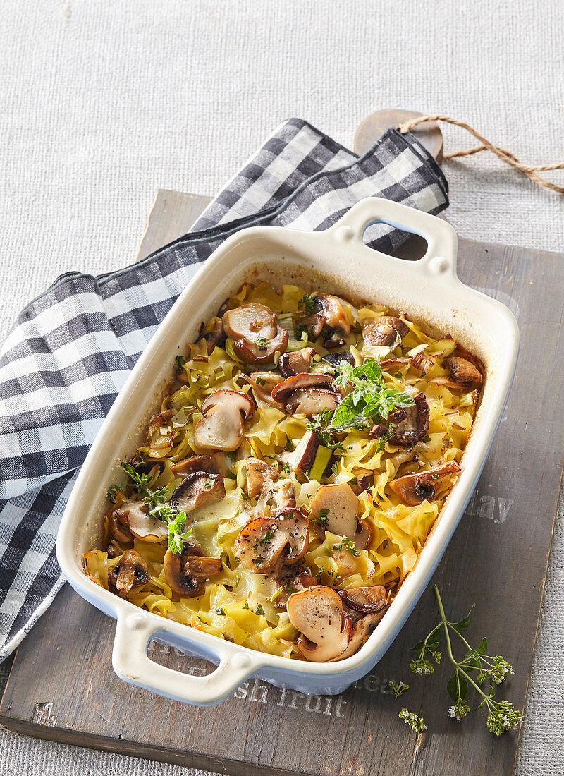 Baked pasta with mushrooms