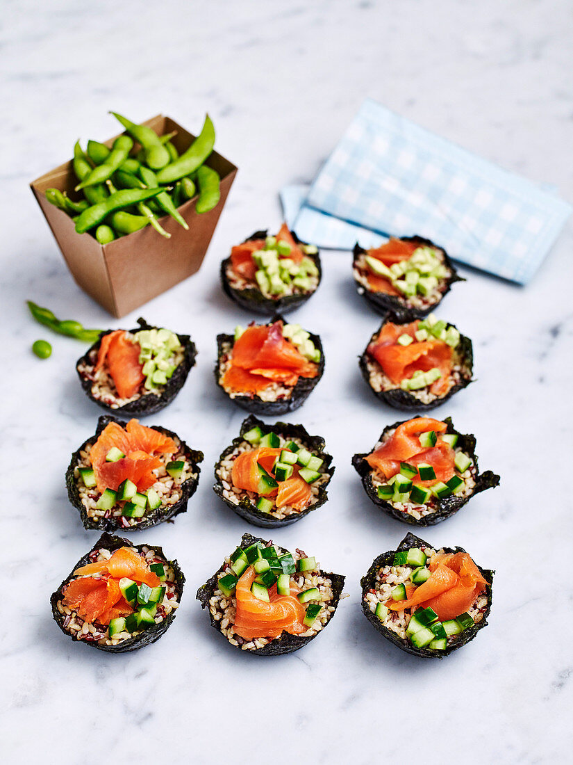 Smoked salmon sushi cups