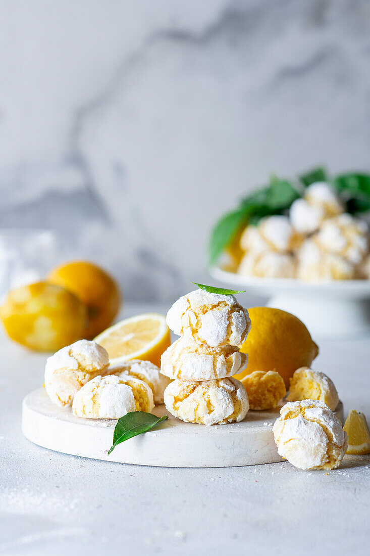 Lemon crinkle cookies