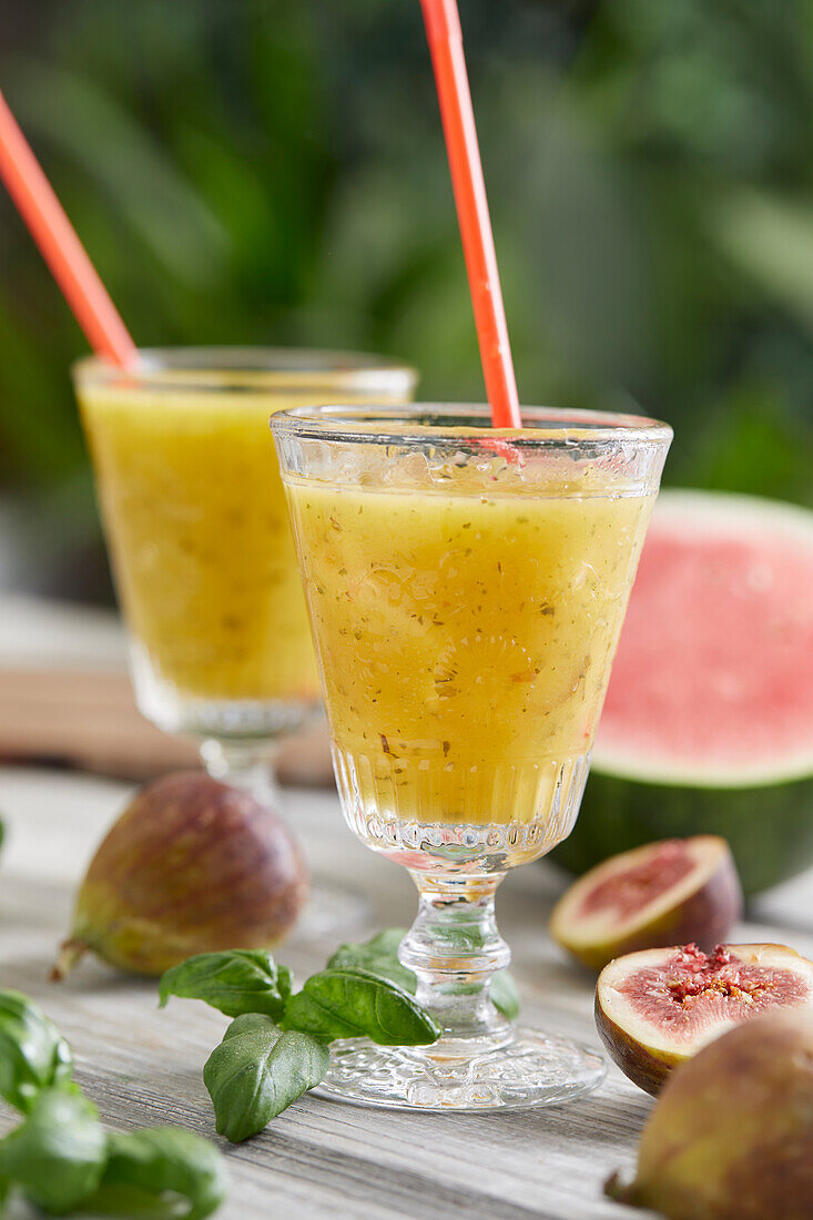 Watermelon fig juice