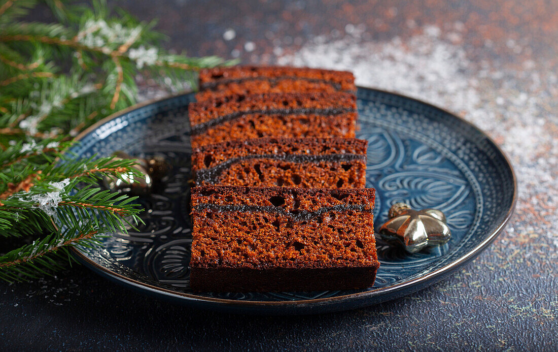 Christmas box cake with gingerbread spice