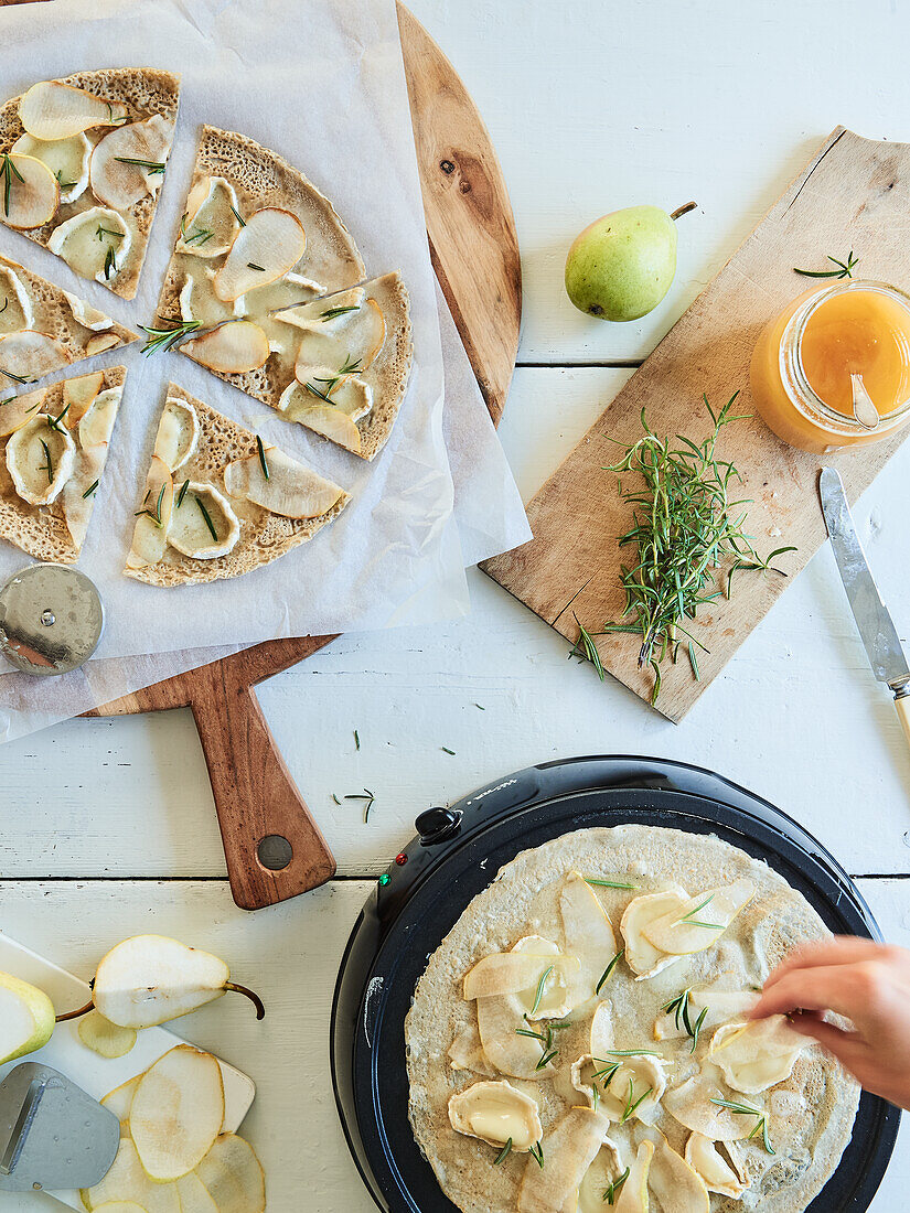 Galette mit Birne und Ziegenkäse