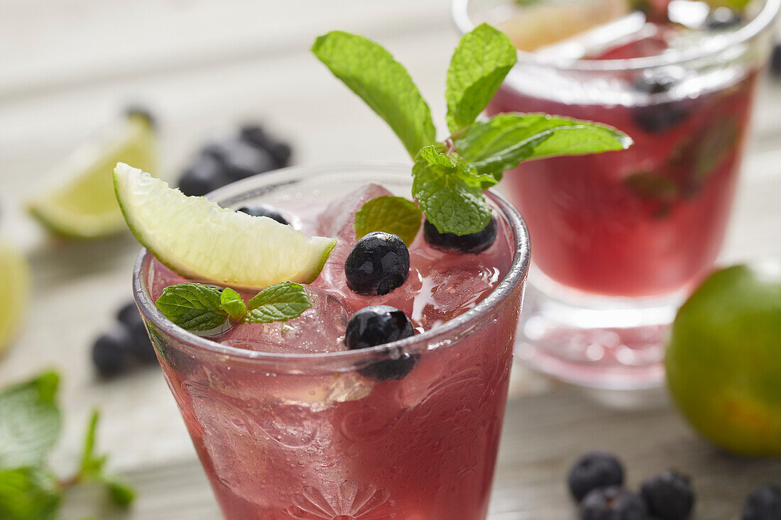 Gin-Mojito-Cocktail with blueberries