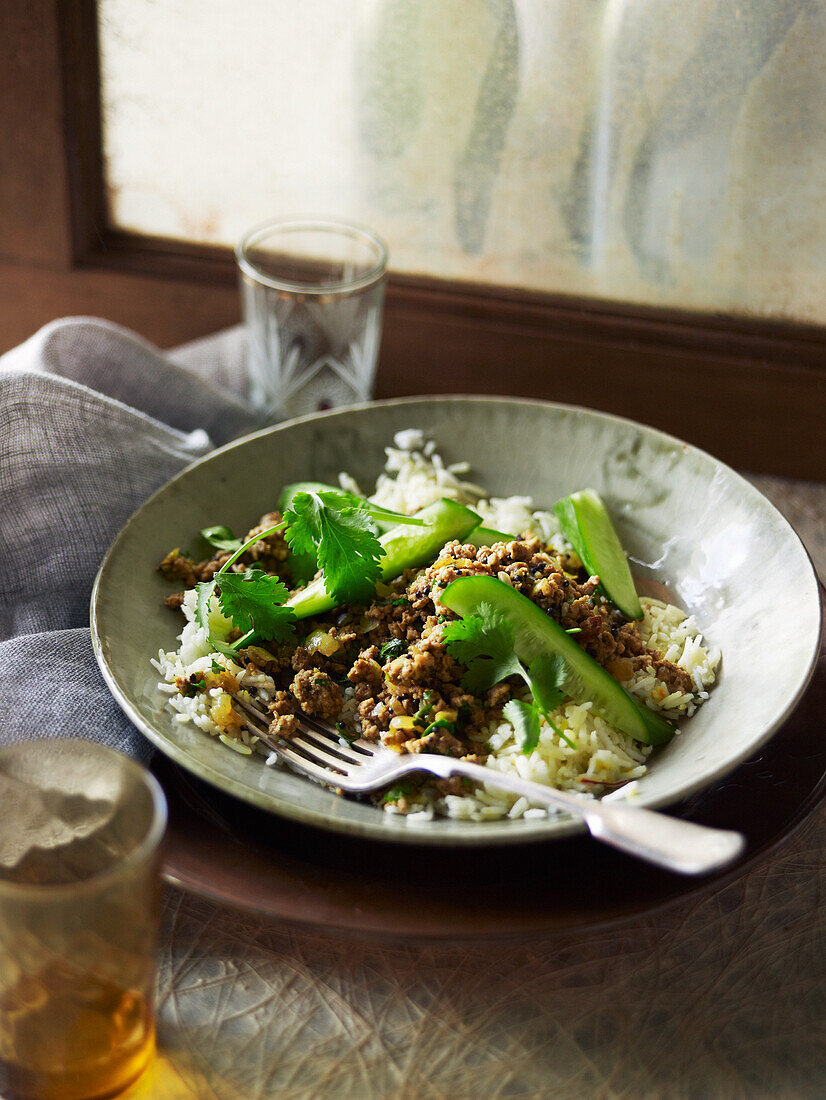 Nepalesisches Schweinehackfleisch-Curry