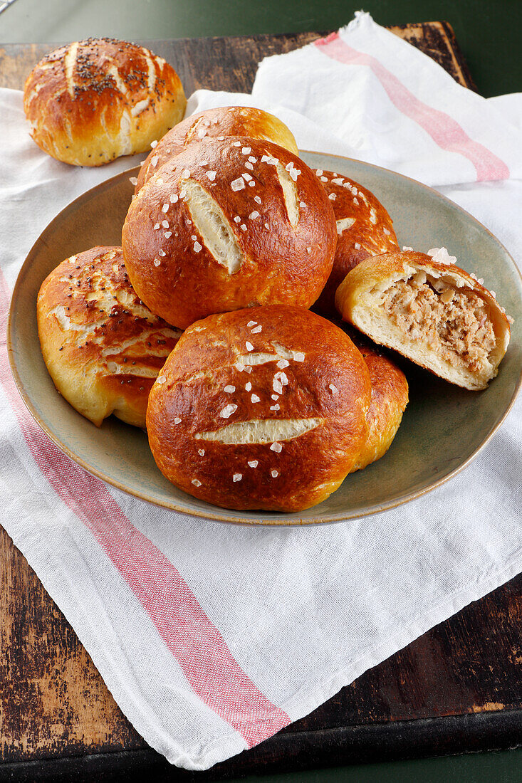 Yeast rolls filled with meat filling