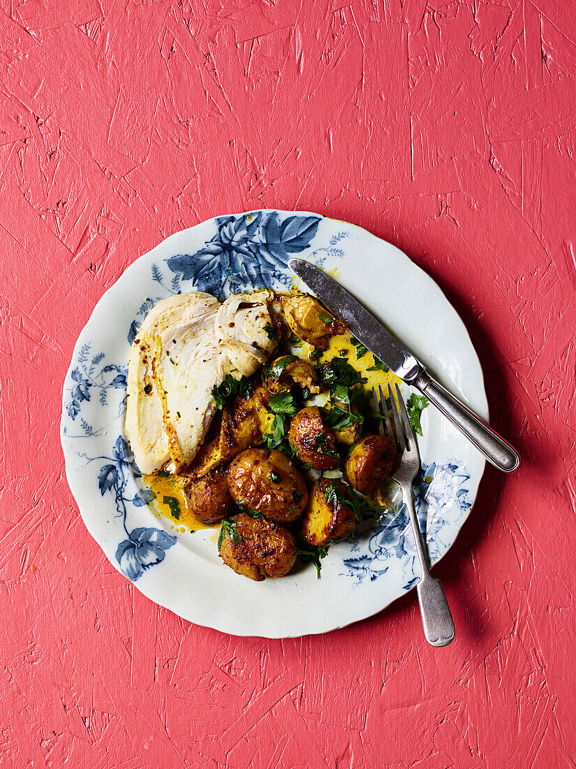 Brathähnchen mit Golden Spice und Kartoffeln