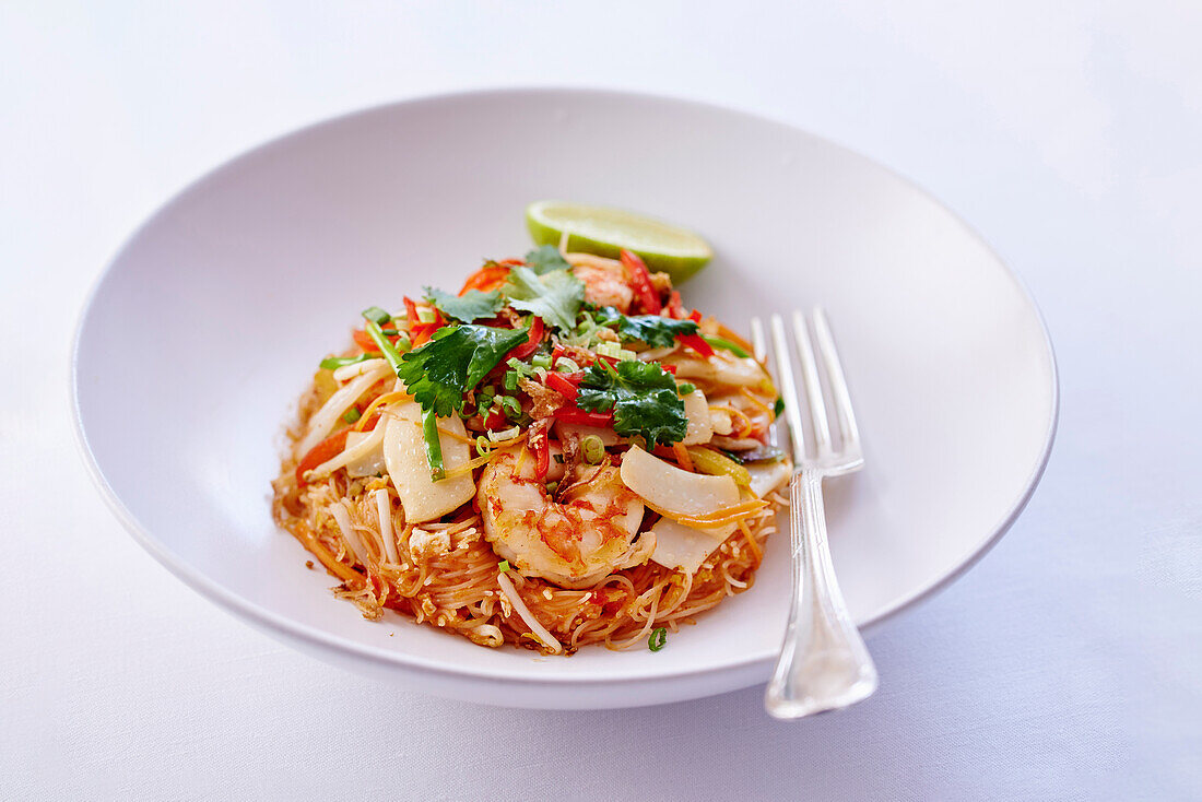 Vermicelli mit Meeresfrüchten auf asiatische Art