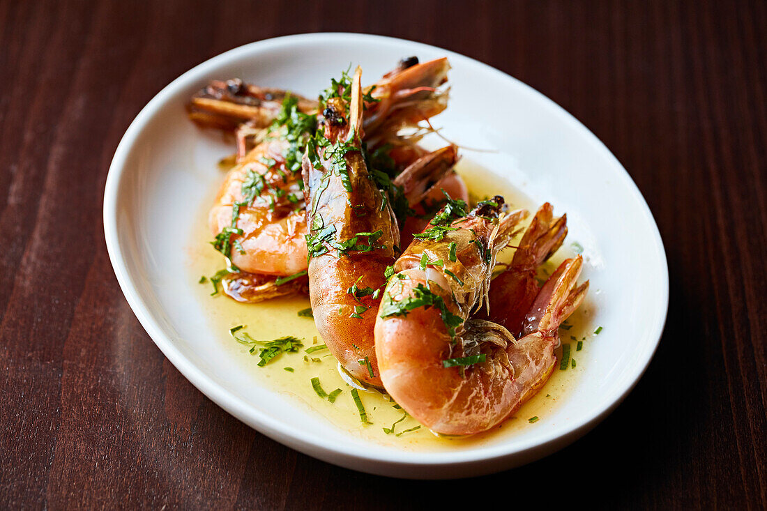 Prawns with garlic and parsley butter