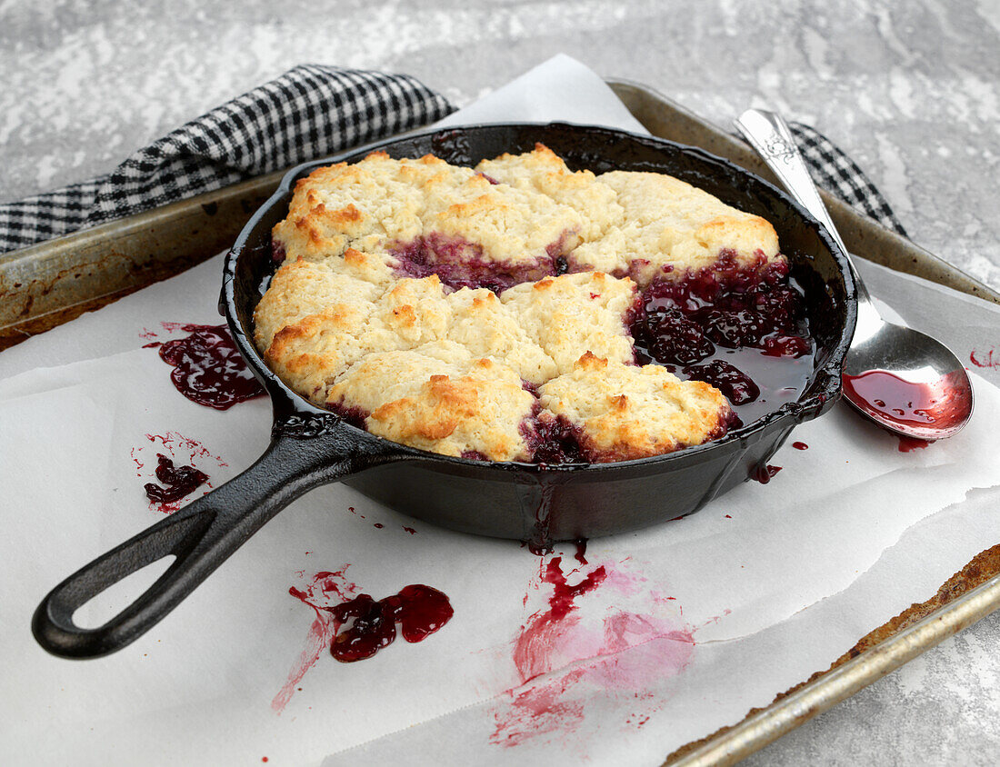 Brombeer-Cobbler