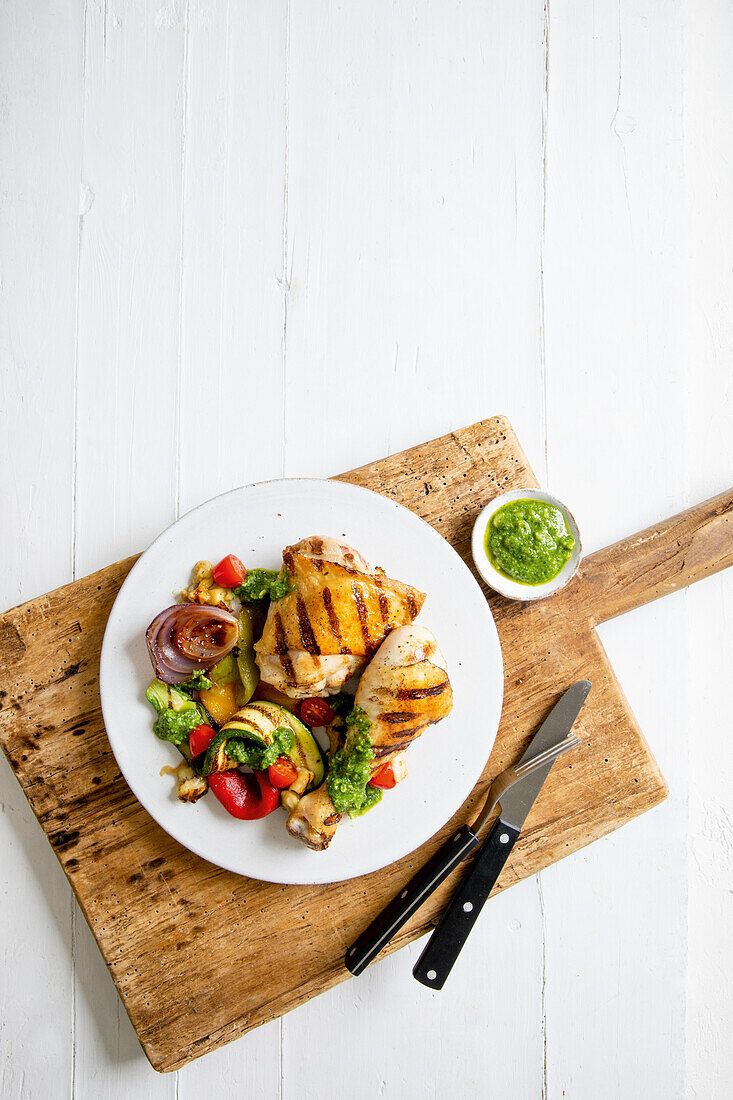 Chicken legs with grilled vegetables