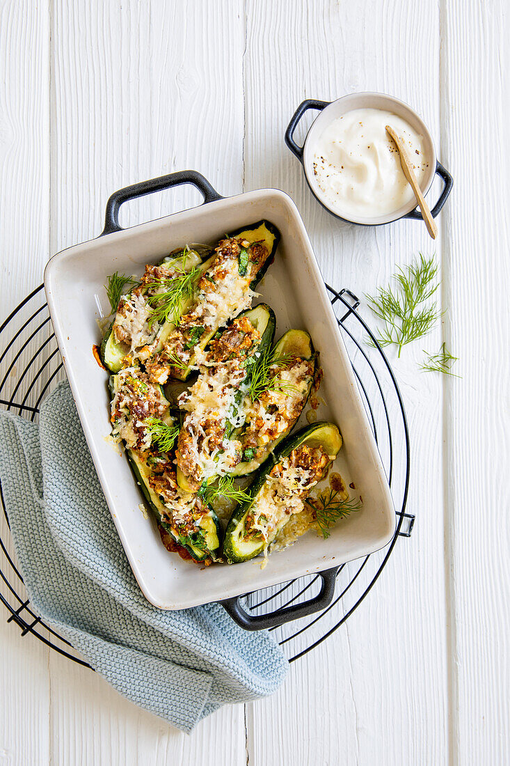 Braised cucumbers with ground meat filling