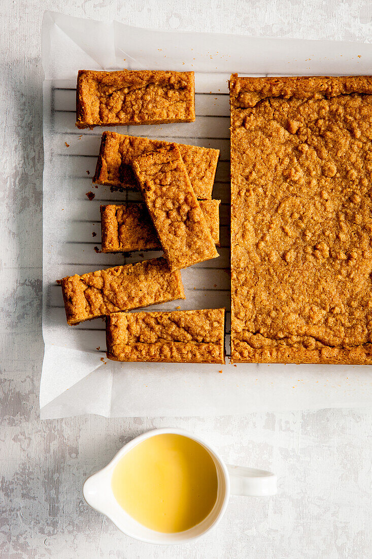 Soft baked gingerbread crumble bars