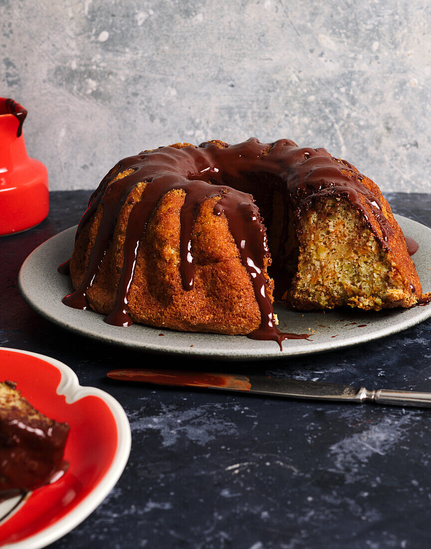 Kartoffel-Kürbis-Kuchen mit Schokoglasur