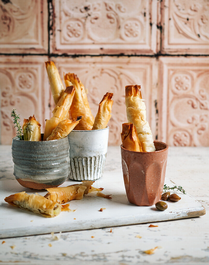 Strudelröllchen mit Kartoffel-Oliven-Füllung