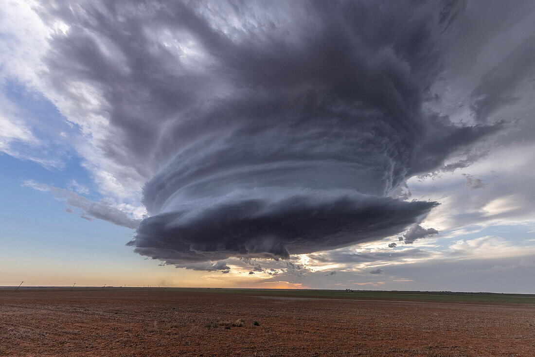 Supercell thunderstorm, Texas, USA