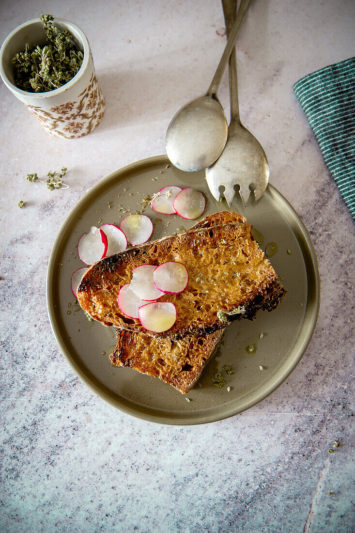 Bruschetta with radishes