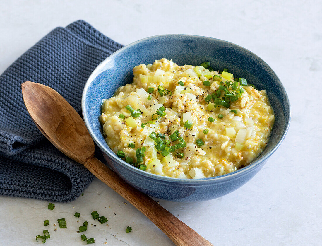 Leek oat porridge