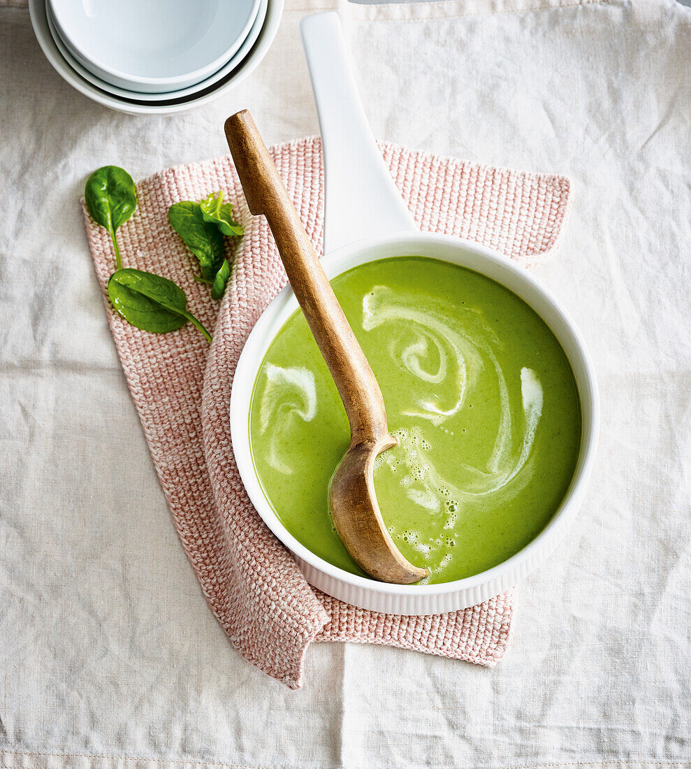 Cream of broccoli and spinach soup