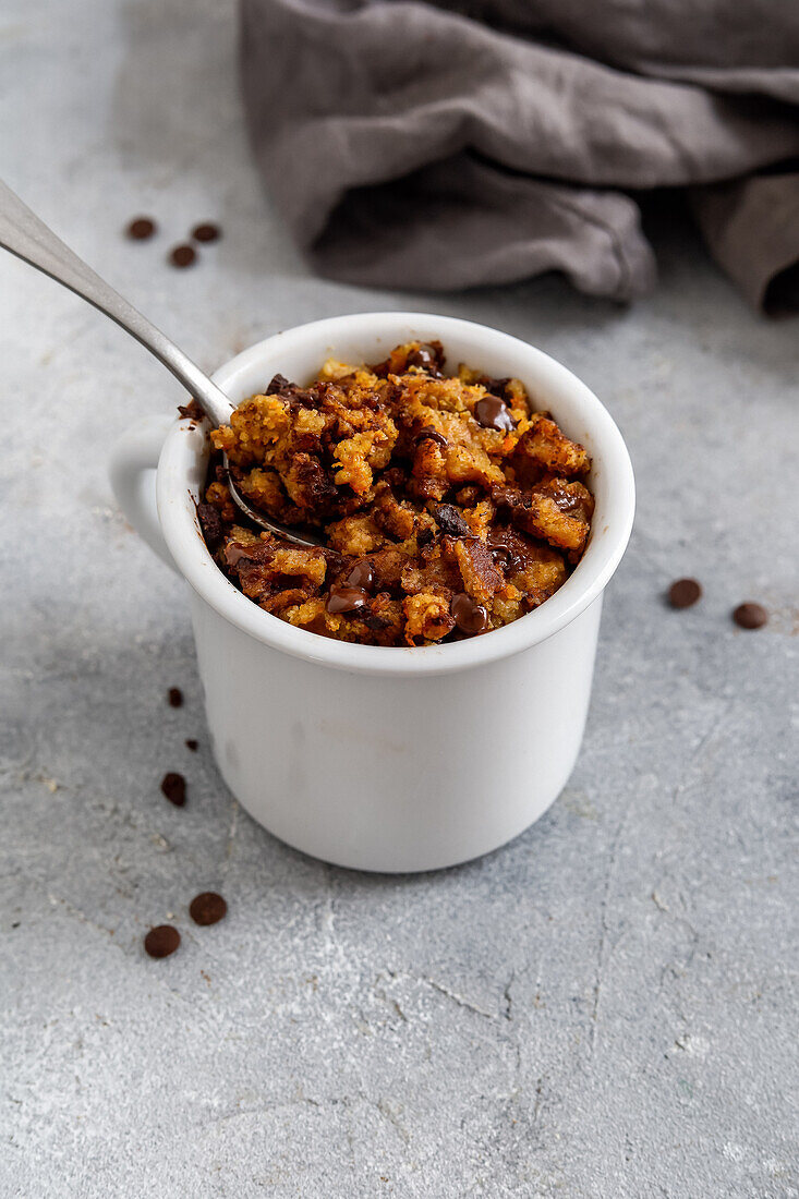 Baked oats with carrots and chocolate