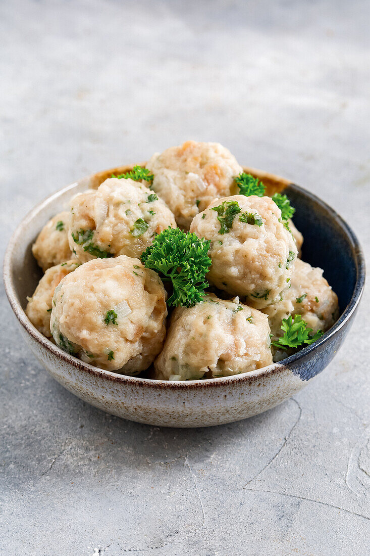 Vegan bread dumplings with parsley