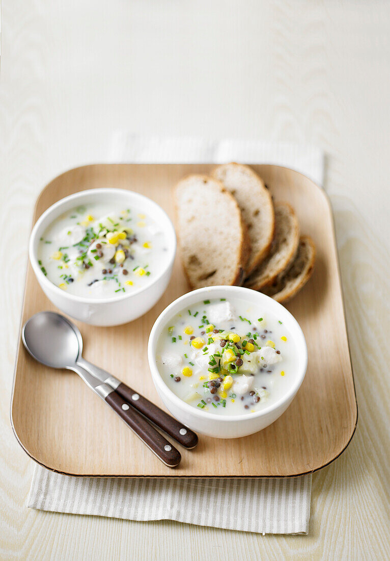 Corn stew with lentils and chicken meat