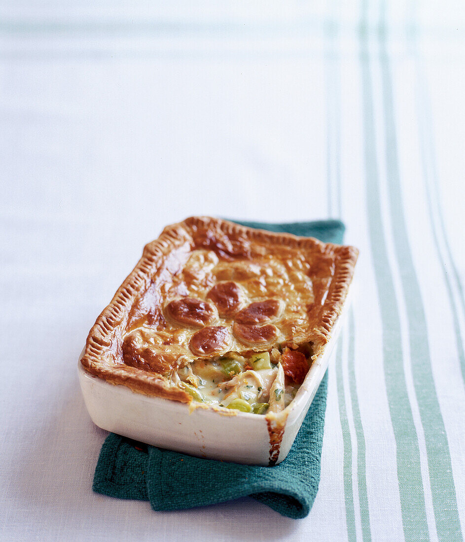 Chicken pie with leek and parsley