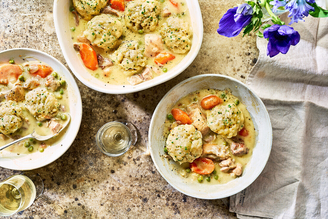 Chicken stew with dumplings