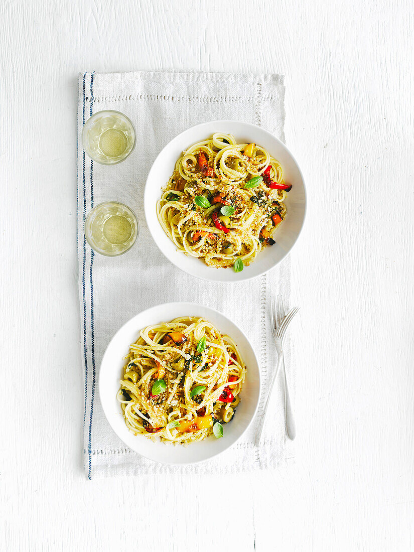 Linguine with roasted peppers and olives